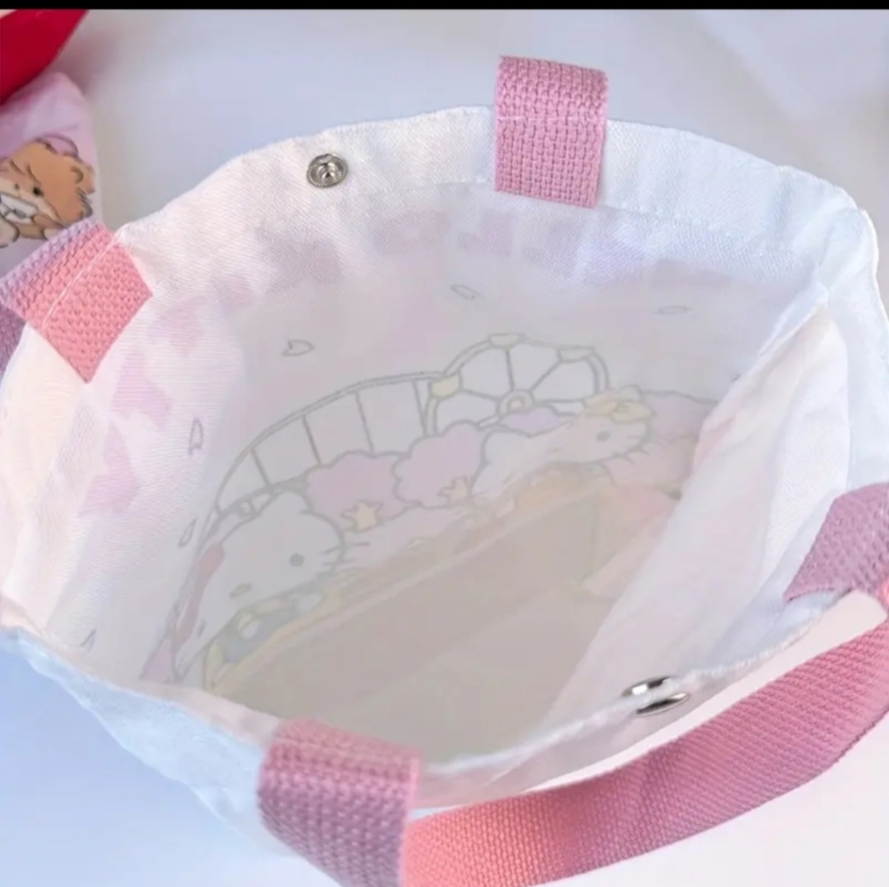Hello Kitty Colorful Graphic Tote Kitty On A Picnic - Picture 4 of 5